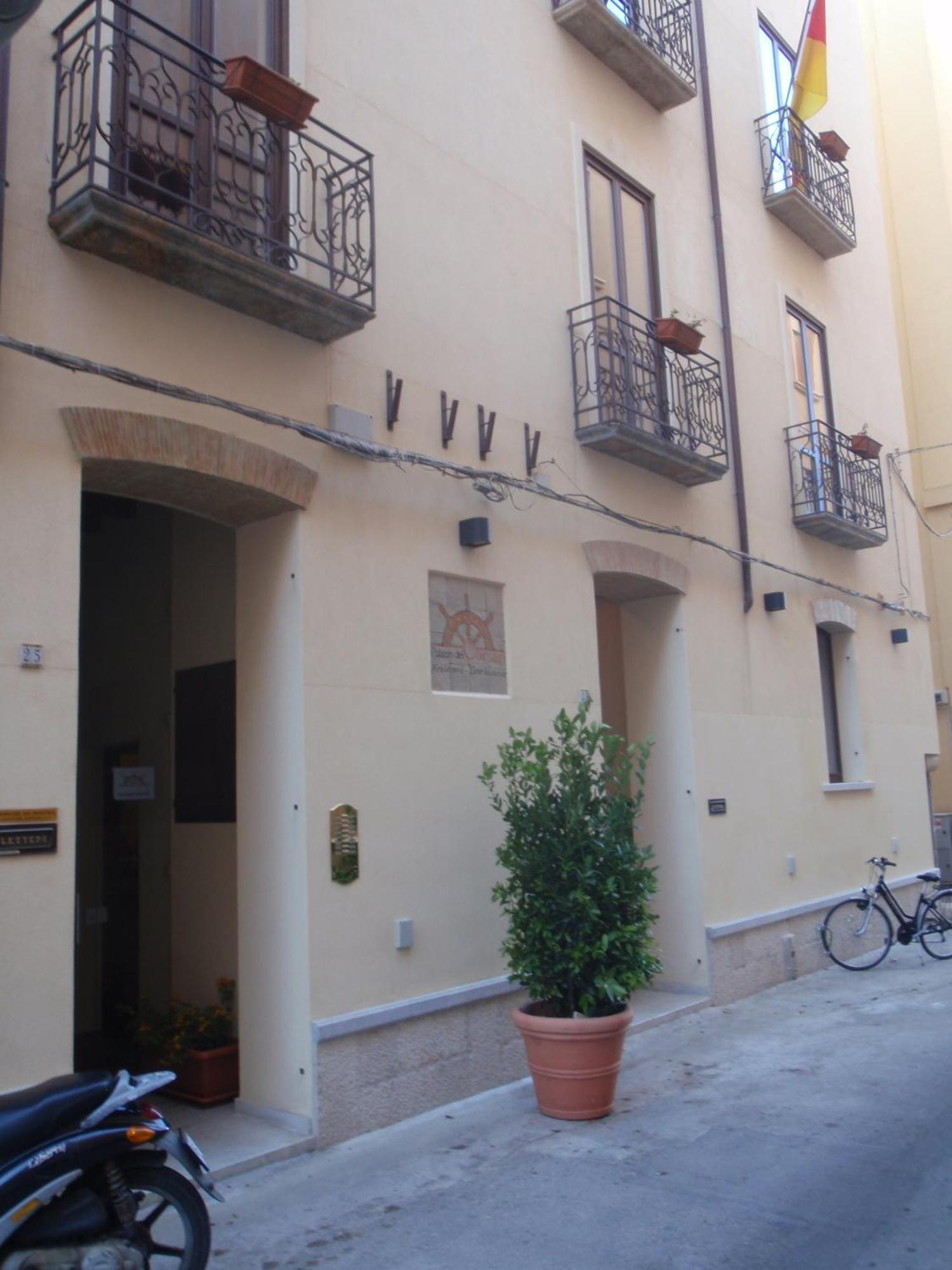 Aparthotel Palazzo Dei Corsari Trapani Exteriér fotografie